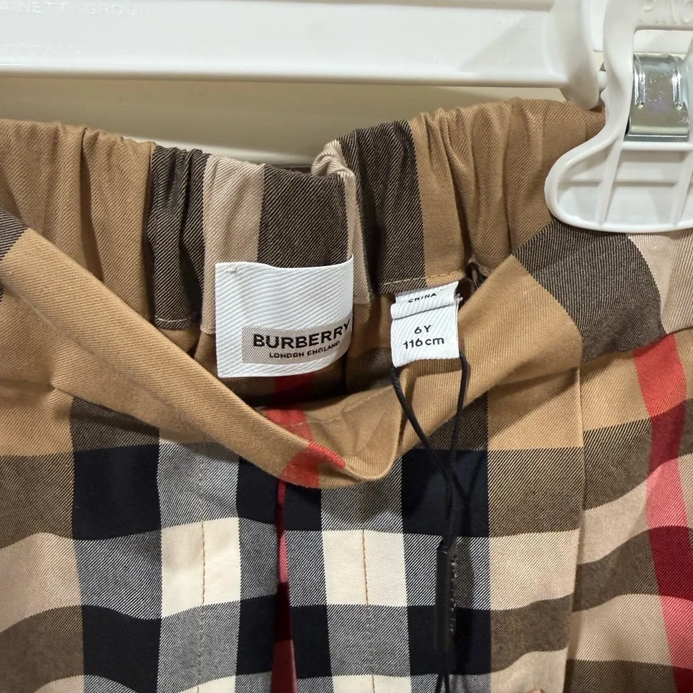 Burberry Beige and Red Plaid skirt and shirt - Picture 5 of 5